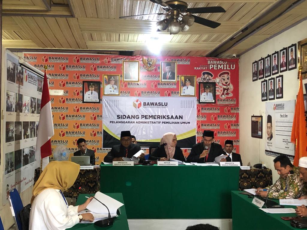 Bawaslu HST Gelar Sidang Dugaan Pelanggaran Administrasi ketiga, pihak Pelapor & Terlapor Hadirkan Para Saksi