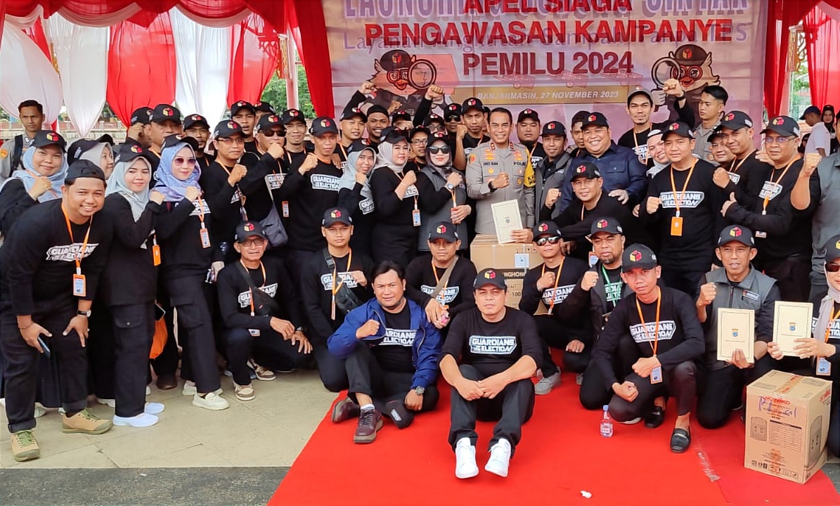 Bawaslu HST juara 1 se-Kalsel lomba yel-yel pada apel siaga pengawasan kampanye