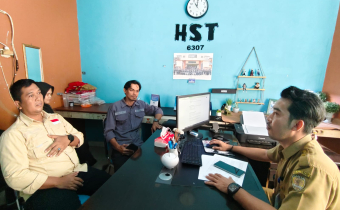 Bawaslu dan Disdukcapil HST berdiskusi mengenai pemutakhiran data pemilih berkelanjutan 