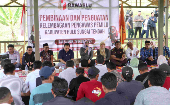  Nurul Huda saat sambutan acara